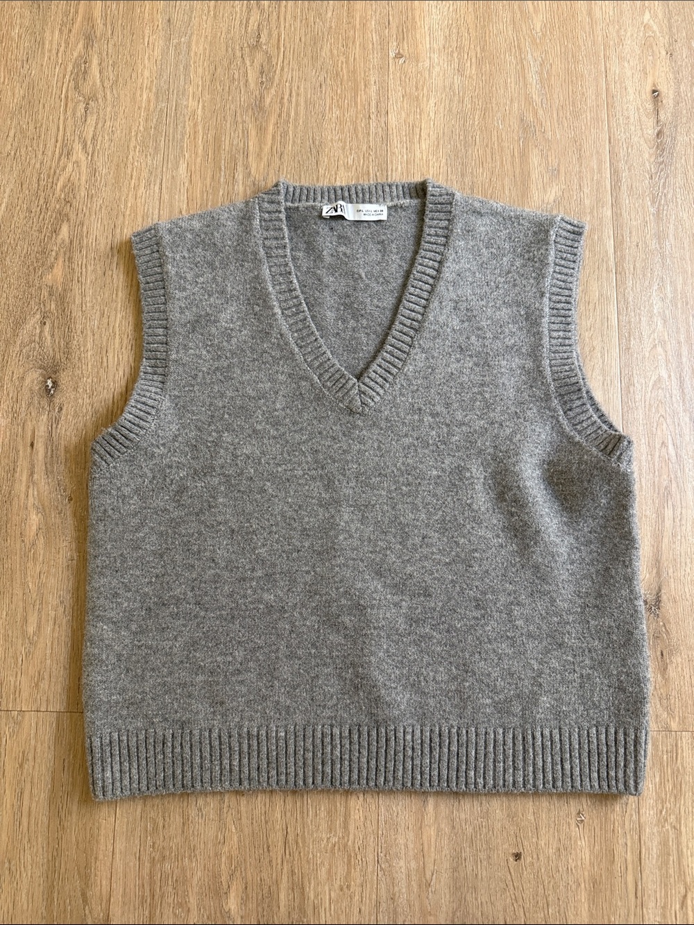 Zara Gray Sleeveless Sweater Vest L